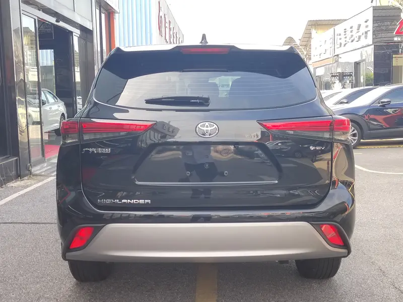 Toyota Highlander — фото 5