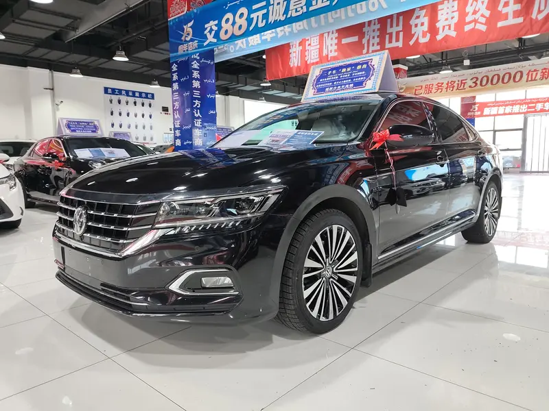 Volkswagen Passat — фото 1