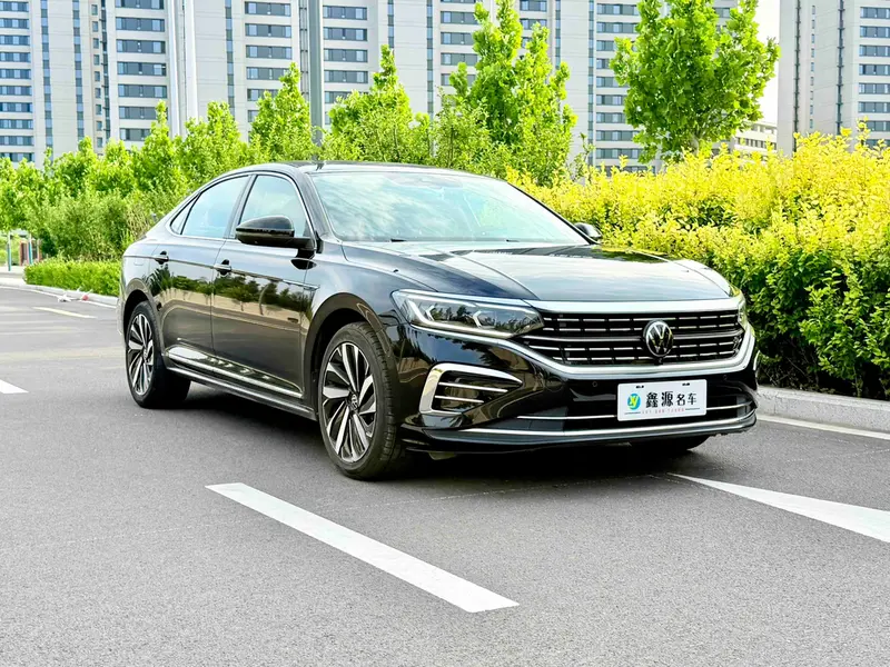 Volkswagen Passat — фото 3