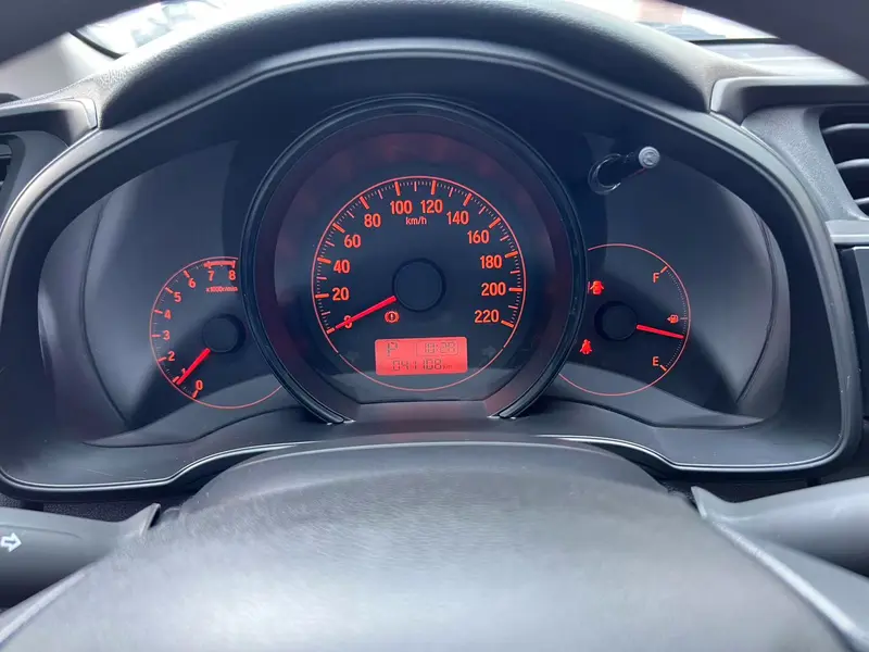 Honda Fit — фото 7