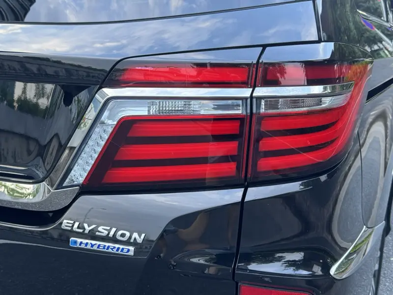 Honda Elysion 2.0L — фото 8