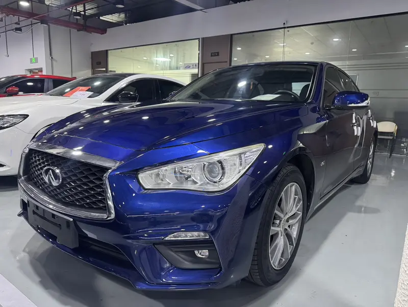 Infiniti Q50L