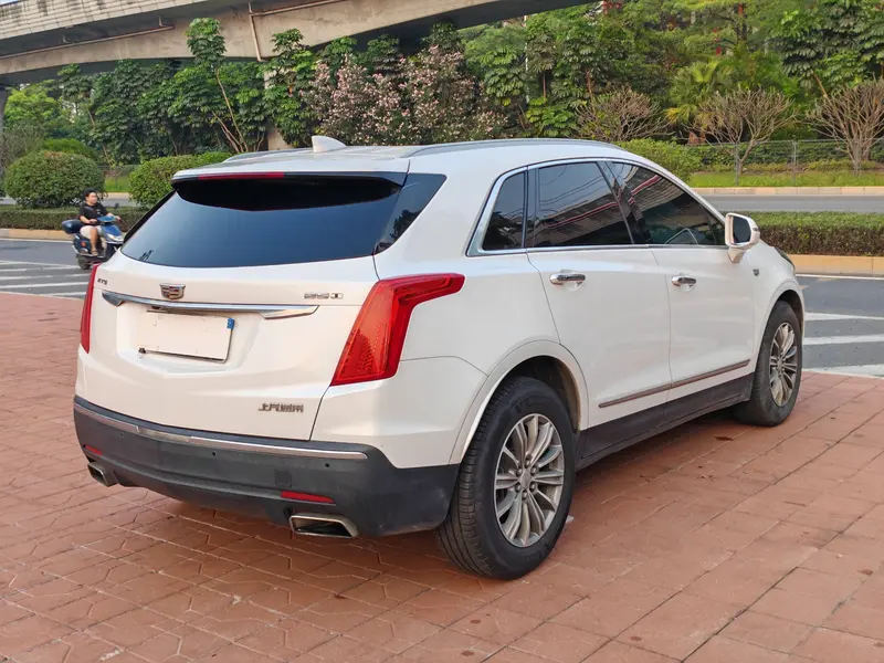 Cadillac XT5 — фото 7