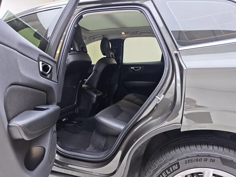 Volvo XC60 T4 люкс — фото 18