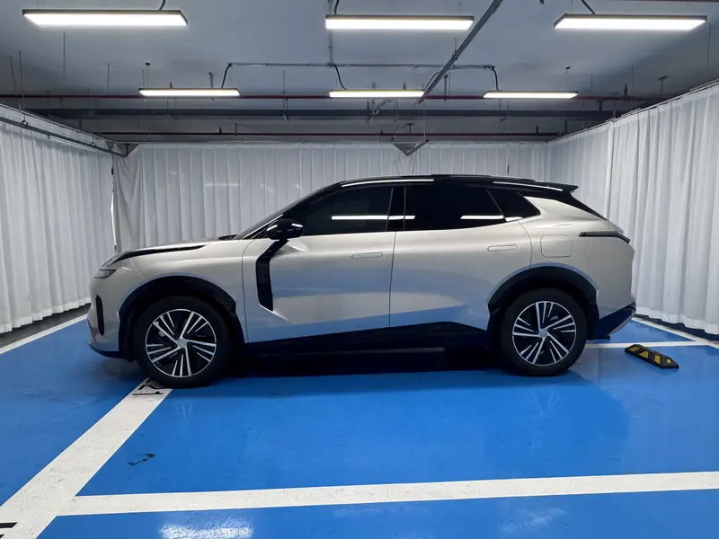 Lynk&Co Lynk & Co 08 EM-P 120 Halo — фото 4