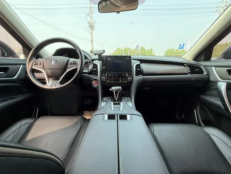 Honda Avancier 240 TURBO CVT — фото 4