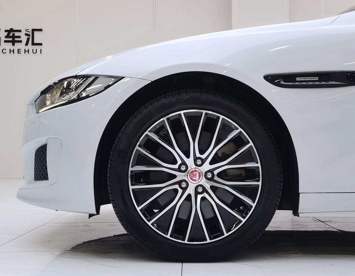 Jaguar XE — фотографии объявления, Фото 9