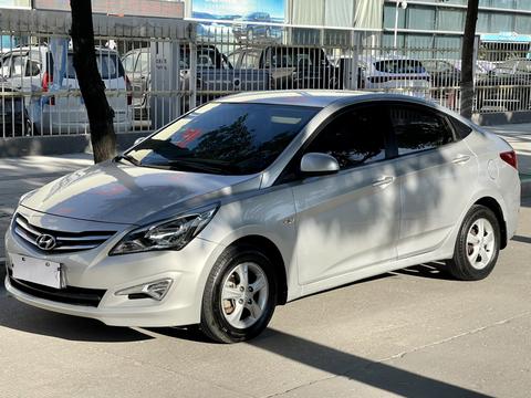Hyundai Reina