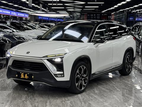 Nio ES8