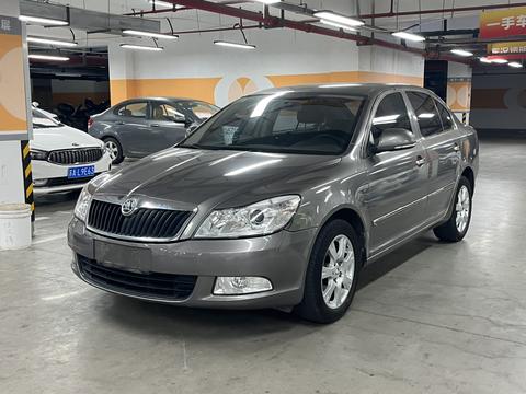 Skoda Octavia 2015 1.6L MT