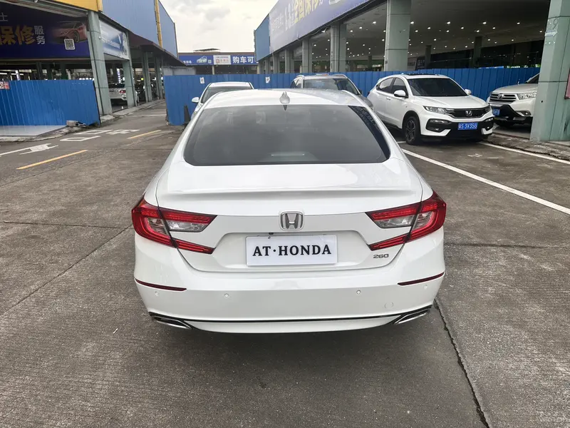 Honda Accord — фото 6