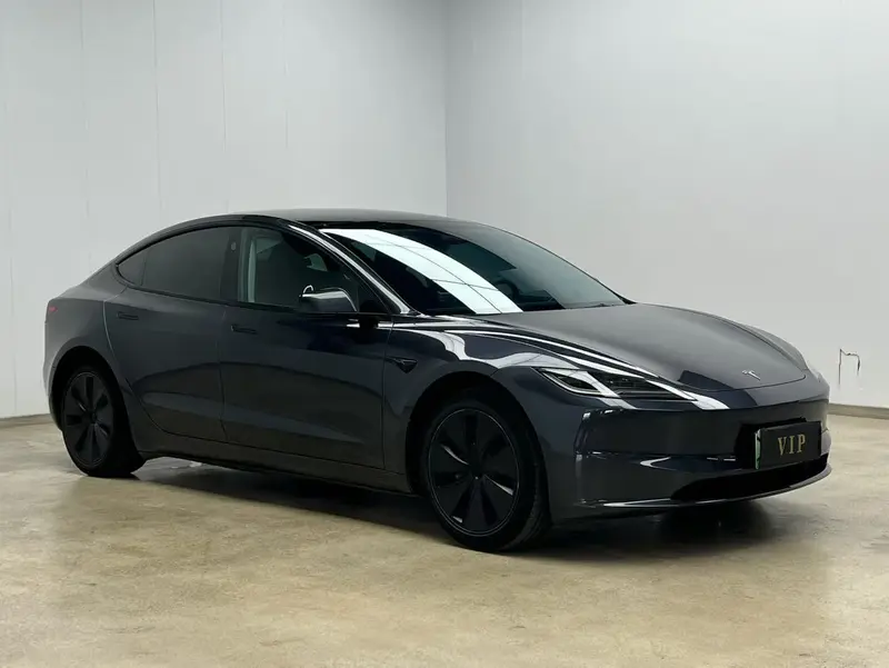 Tesla Model 3 — фото 3