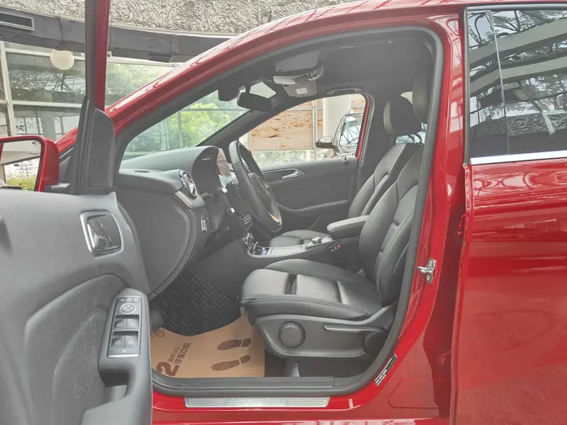 Mercedes-Benz B-Class B 200 динамик — фото 6