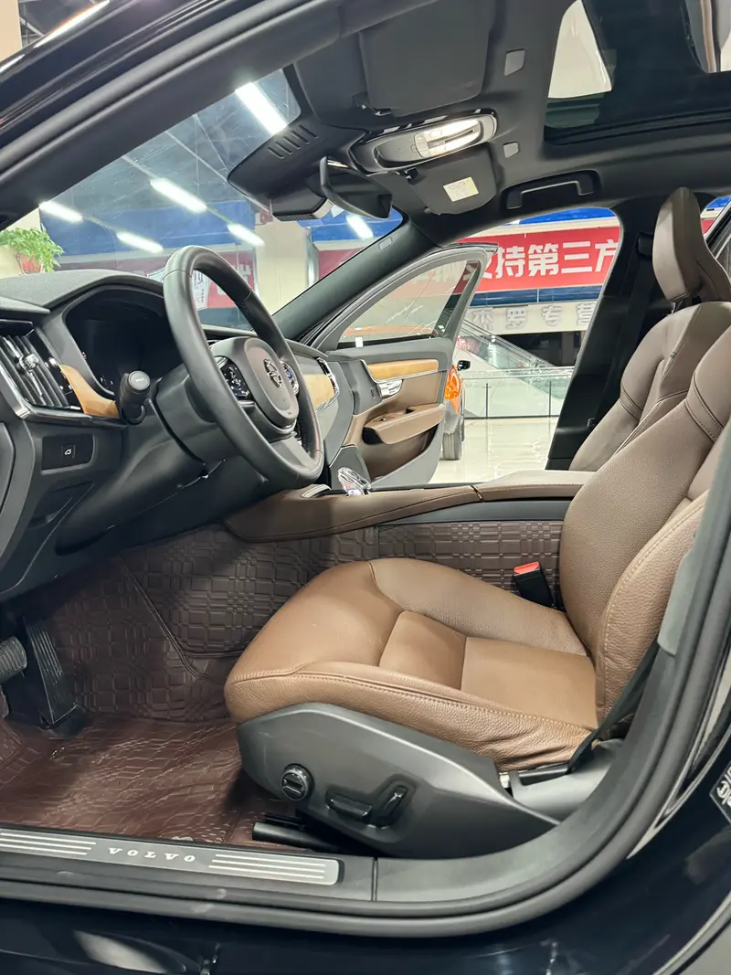Volvo S90 — фото 13