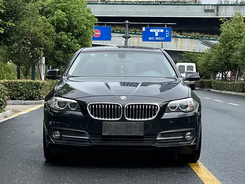 BMW 5 Series — фото 2