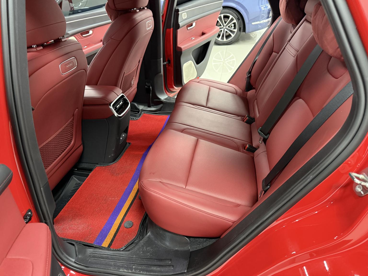 AITO M5: фотография 13 из 28