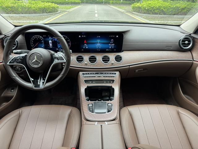 Mercedes-Benz E-class 2023 Черный из Китая, фото 5
