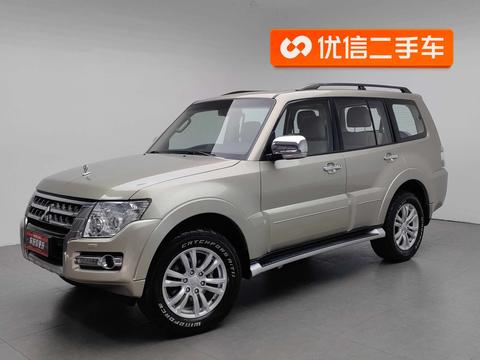 Mitsubishi Pajero (Import)