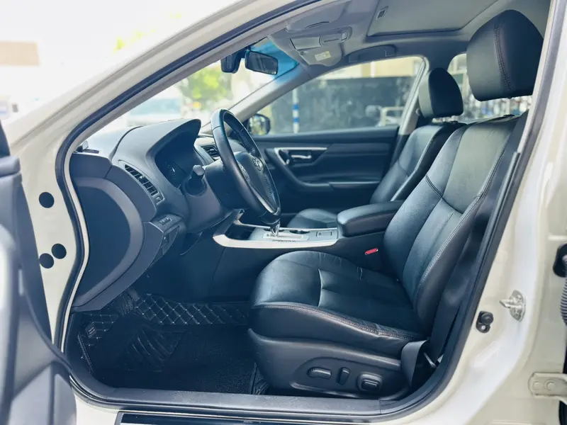 Nissan Teana 2.0 L XL — фото 9