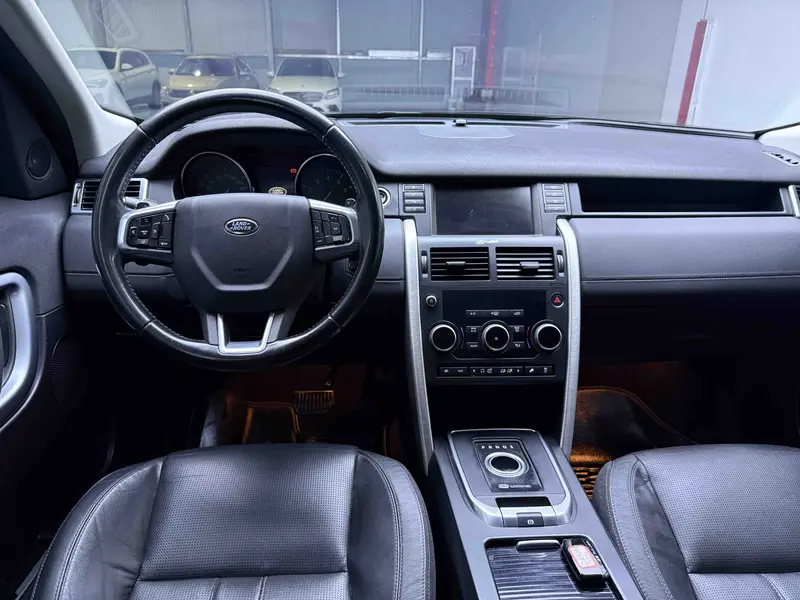 Land Rover Discovery Sport 2.0T SE — фото 5