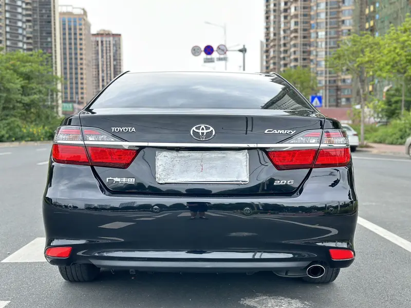Toyota Camry — фото 6