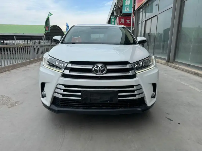 Toyota Highlander — фото 2
