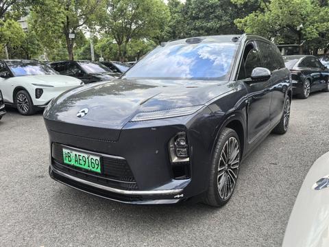 Nio ES8