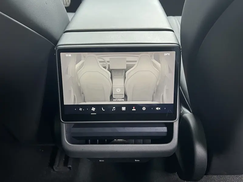 Tesla Model 3 — фото 5