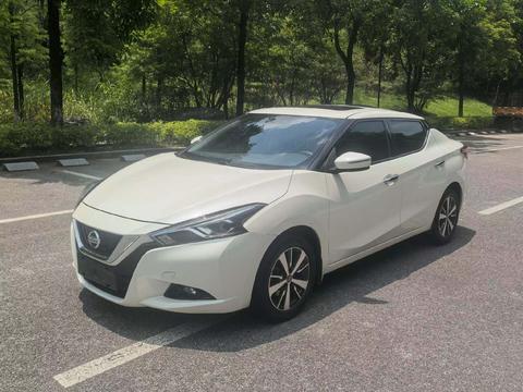Nissan Lannia
