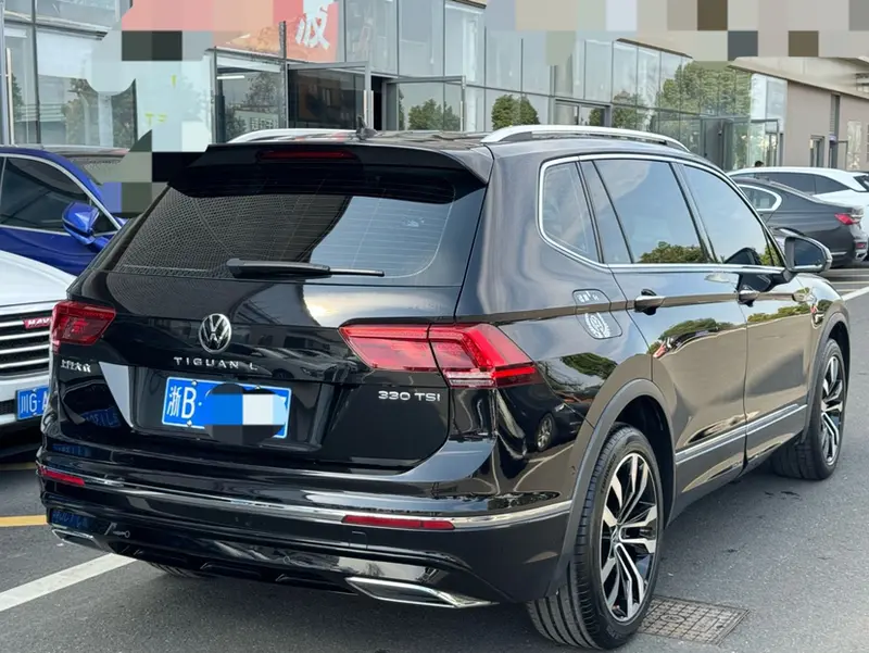 Volkswagen Tiguan L — фото 6