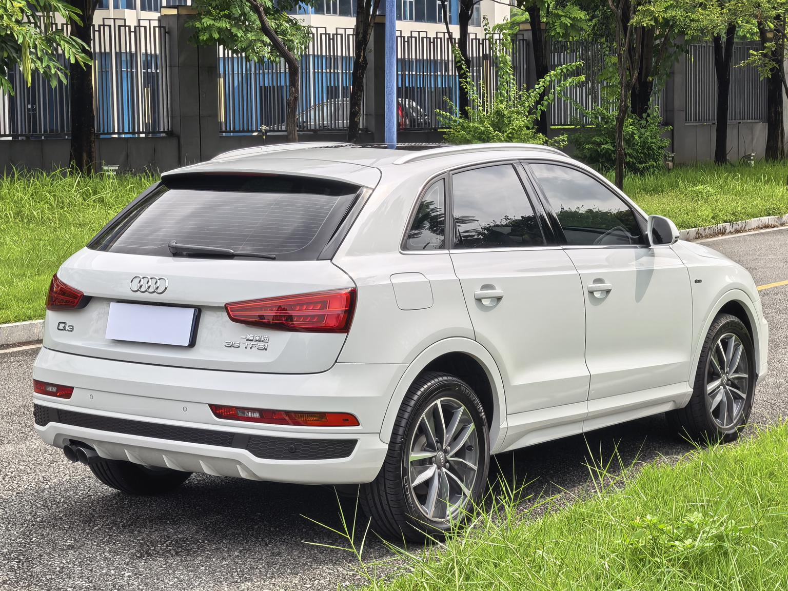 Audi Q3 — фотографии объявления, Фото 7