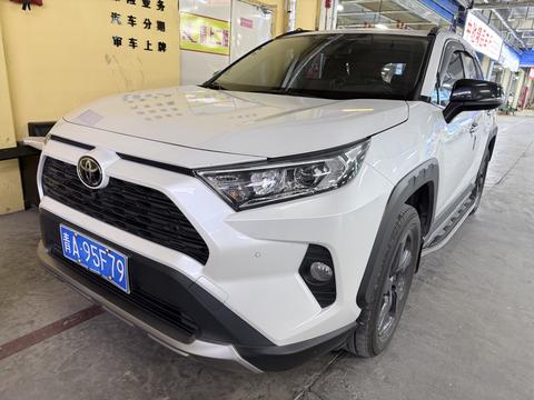 Toyota RAV4, 2022 год