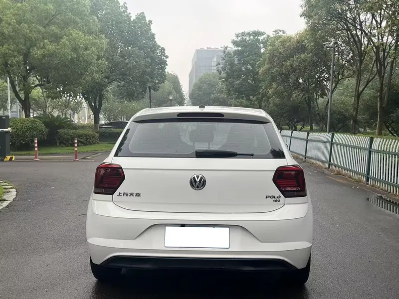 Volkswagen Polo — фото 5