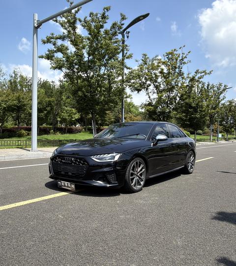 Audi S4