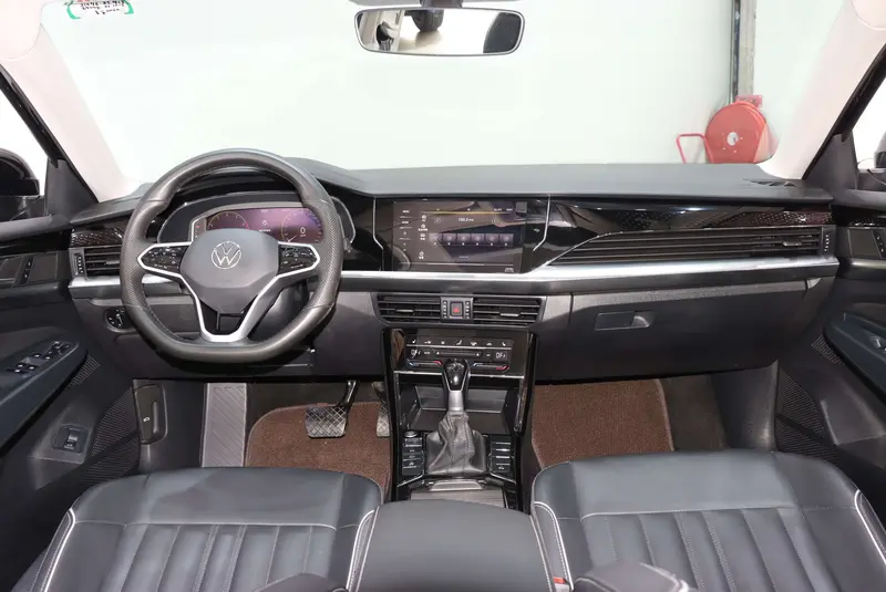 Volkswagen Passat — фото 10