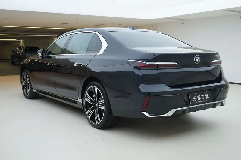 BMW 7 Series — фото 4