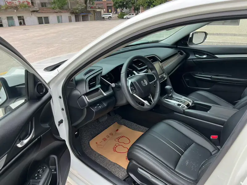 Honda Civic — фото 8