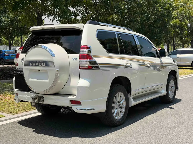 Toyota Prado — фото 6