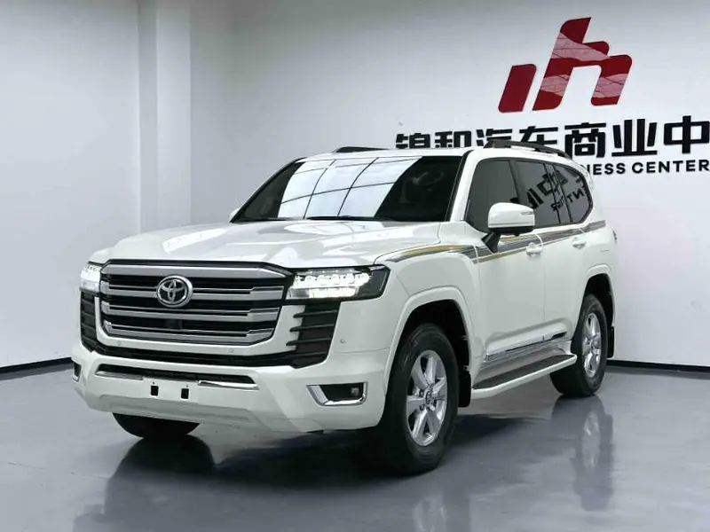 Toyota Land Cruiser 4.0 L AT 4 WD 7