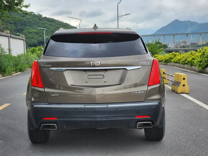 Cadillac XT5 — фото 6