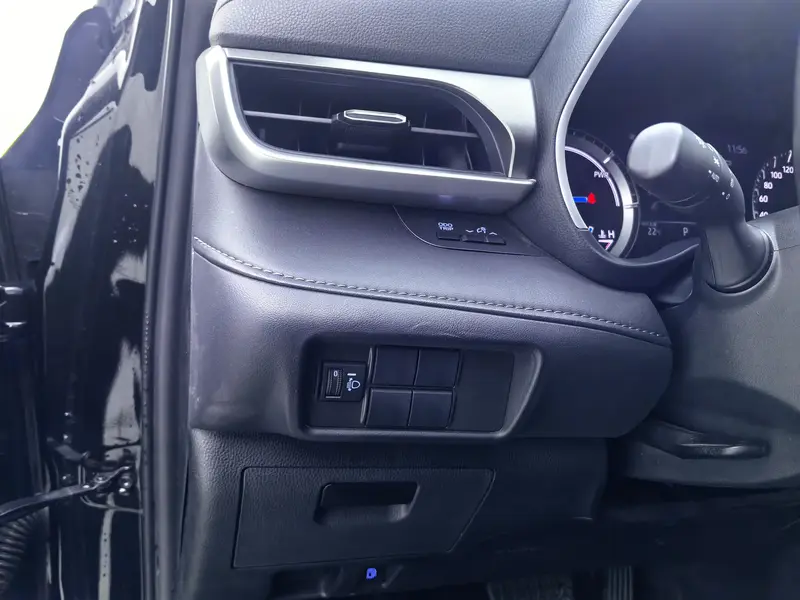 Toyota Highlander — фото 11