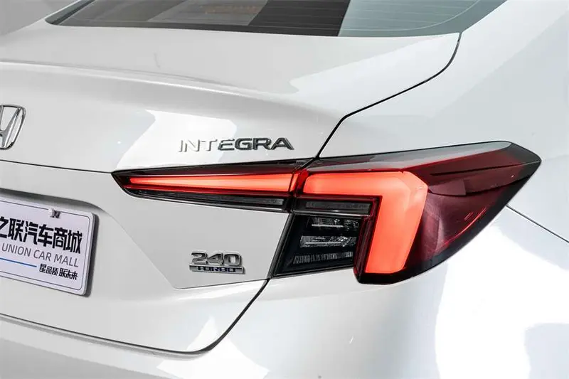 Honda Integra 240 TURBO CVT — фото 6