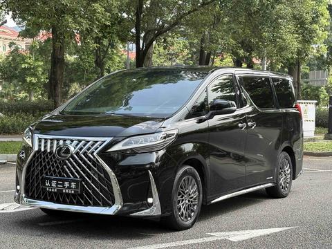Lexus LM