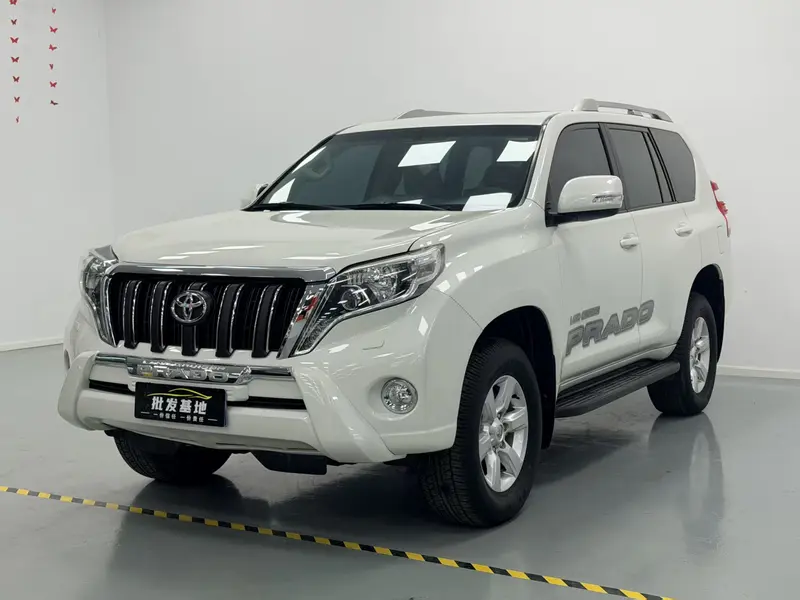 Toyota Prado — фото 1