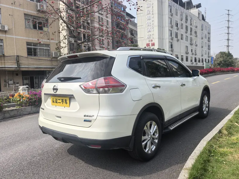 Nissan X-Trail 2.0 L CVTMAX 2 WD — фото 7