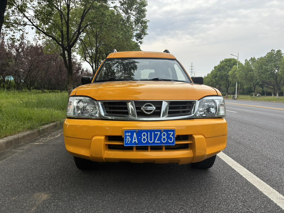 Nissan ZN 2013 2.4L Luxury 5 мест