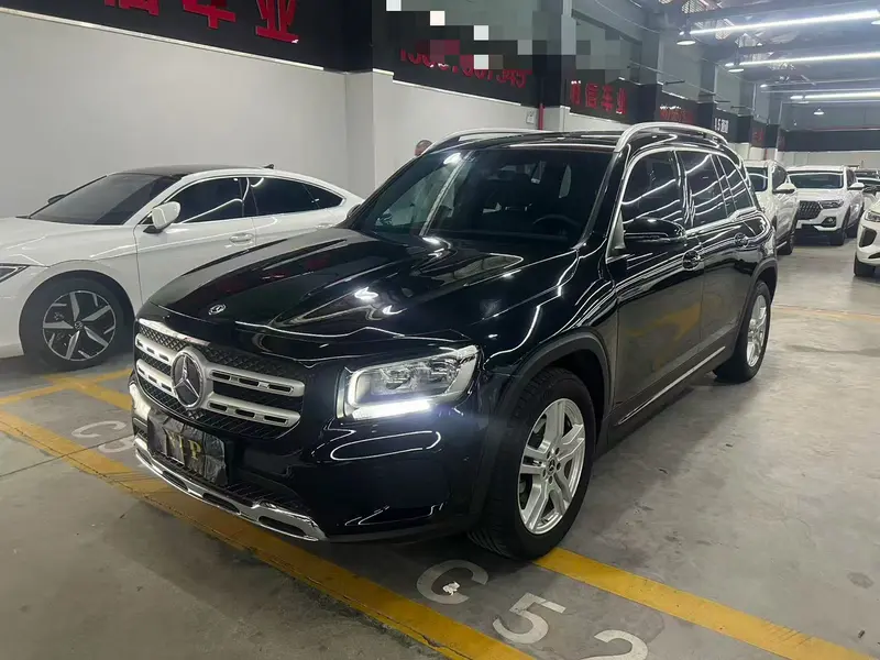 Mercedes-Benz GLB 180