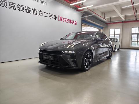 Lynk & Co 03
