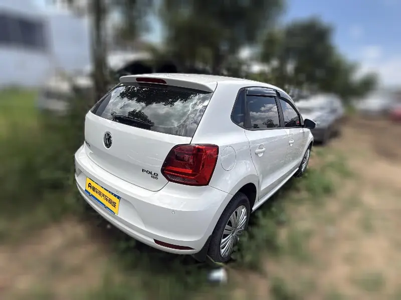 Volkswagen Polo — фото 4