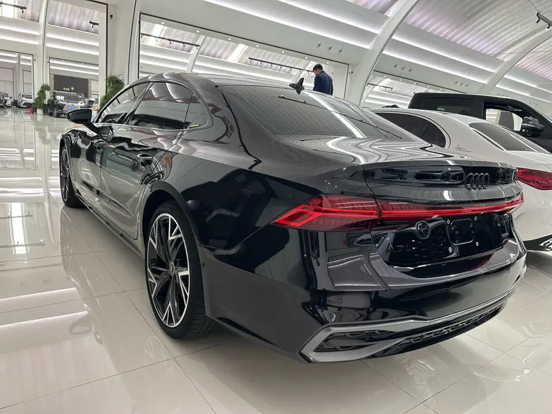 Audi A7L — фото 4